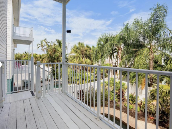 Holmes Beach Vacation Rental with Pool, Spa & Tiki Bar - Anna Maria Island